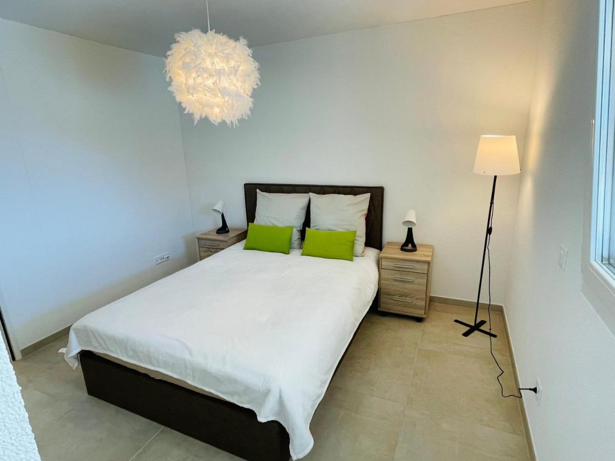 Central Apartment , Free Parking Locarno Exteriör bild